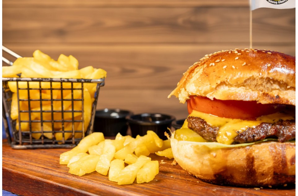 Köfte Burger Menü (Burger + Patates + İçecek) Köfte Burger Menü (Burger + Patates + İçecek)
