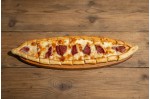 Sucuklu Kaşarlı Pide Sucuklu Kaşarlı Pide