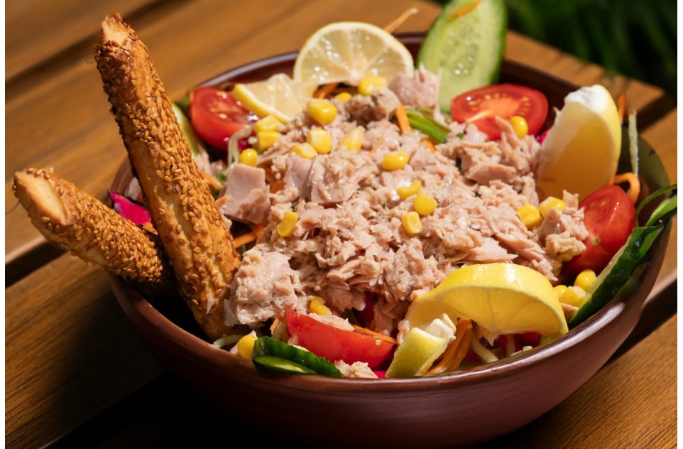 Ton Balıklı Salata Ton Balıklı Salata